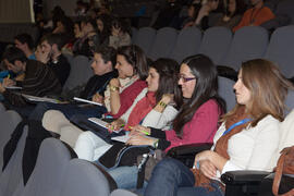 Asistentes a la conferencia de Jesús Hernández Roca. 4º Congreso Internacional de Actividad Físico-Deportiva para Mayores. Escuela Técnica Superior de Ingeniería Informática y Telecomunicaciones. Marzo de 2011
