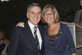 Cena de gala con motivo al homenaje para los jubilados y personal que cumple 25 años de servicio en la Universidad de Málaga. Jardín Botánico. Junio de 2010