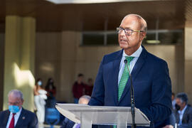 José Pablo Lara Muñoz. Homenaje a los sanitarios en la Facultad de Medicina de la Universidad de Málaga. Campus de Teatinos. Octubre de 2021
