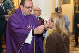 Entrega de medallas de la Cofradía de los Estudiantes. Misa de Lunes Santo. Iglesia de San Agustín. Abril de 2019