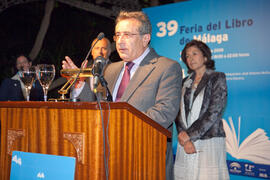 "La Noche del Libro", pregón inaugural de la 39ª Feria del Libro de Málaga. Jardín Botánico-Histórico "La Concepción". Abril de 2009