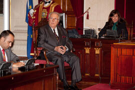 Eugenio Chicano en la entrega de la Medalla de la Ciudad y el título de Hijo Predilecto. Ayuntamiento de Málaga. Octubre de 2014