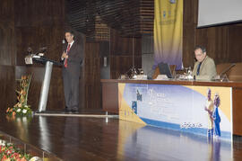 Conferencia de Antonio Oña. 2º Congreso Internacional de Actividad Físico-Deportiva para Mayores de la Universidad de Málaga. Palacio de Ferias y Congresos de Málaga. Marzo de 2007