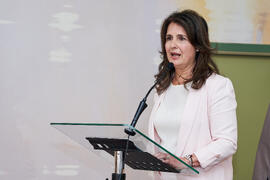 Ana José Cisneros Ruiz. Presentación del Retrato de Honor de D. Eugenio José Luque Domínguez. Facultad de Ciencias Económicas y Empresariales. Junio de 2025