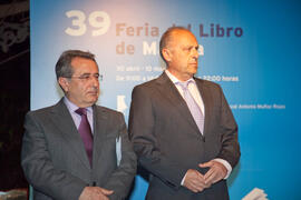 "La Noche del Libro", pregón inaugural de la 39ª Feria del Libro de Málaga. Jardín Botánico-Histórico "La Concepción". Abril de 2009
