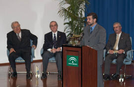 Entrega de distinciones por el Día de Andalucía. Escuela Técnica Superior de Ingeniería Informática. Febrero de 2007