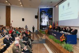 Imposición de la Medalla de Oro de la Universidad de Málaga a la Universidad de Granada. Paraninfo. Diciembre de 2016