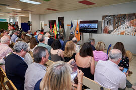 Intervención de Macarena Parrado. Inauguración del mural de Ángel Idígoras en la Facultad de Ciencias Económicas y Empresariales de la Universidad de Málaga. Campus de El Ejido. Junio de 2022