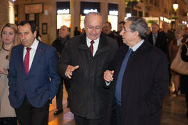 José Luis Ruiz Espejo, Francisco de la Torre y José Ángel Narváez en la inauguración de la exposición "La Universidad de Málaga del Siglo XXI".  Calle Larios. Enero de 2017