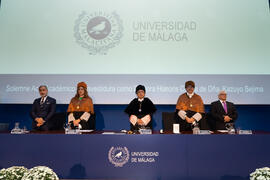 Mesa presidencial. Investidura de Kazuyo Sejima como Doctora "Honoris Causa" por la Escuela de Arquitectura de la Universidad de Málaga. Paraninfo. Octubre de 2019