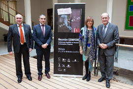 Foto de grupo. Inauguración de la reunión de la Conferencia de Decanos de Economía y Empresa. Edificio del Rectorado. Noviembre de 2014