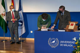 Toma de posesión de Nicolás Miguel Madrid Labrador como nuevo profesor titular del Área de Matemática Aplicada de la Universidad de Málaga. Paraninfo. Diciembre de 2021