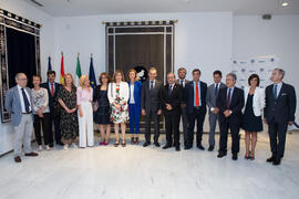 Equipo de gobierno de la Universidad de Málaga junto con el ministro Pedro Duque. Edificio del Rectorado. Junio de 2018