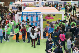 Estand de las Escuelas de Ingenierías Industriales y de la Escuela de Ingeniería Informática. Jornadas de Puertas Abiertas de la Universidad de Málaga. Complejo Polideportivo Universitario. Abril de 2018