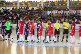 Saludo inicial. Partido clasificatorio entre Club Deportivo UMA Antequera y Universidad de Géneve de Suiza. IX Campeonato de Europa Universitario de Fútbol Sala. Antequera. Julio de 2013