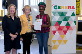 Entrega de diploma. Clausura del programa "Genera". Edificio "The Green Ray". Junio de 2019