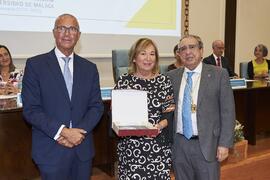 Reconocimiento a personal jubilado. Celebración del 50 Aniversario de la Facultad de Medicina de la Universidad de Málaga. Facultad de Medicina. Octubre de 2022