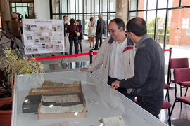 Inauguración de la exposición "40 años de la Biblioteca". Biblioteca General. Abril de 2013