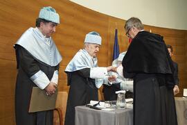 Investidura como "Doctores Honoris Causa" de Antonio García Berrio y Pilar Palomo Vázquez por la Facultad de Filosofía y Letras de la Universidad de Málaga. Edificio del Rectorado. Junio de 2024