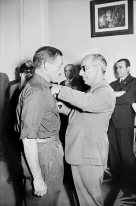 Málaga. Imposición de conderación por el gobernador civil Ramón Castilla Pérez. Julio de 1963