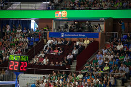 Palco de autoridades. Homenaje del Unicaja Baloncesto a la Facultad de Económicas en su 50 Aniversario. Palacio de Deportes José María Martín Carpena. Mayo de 2015