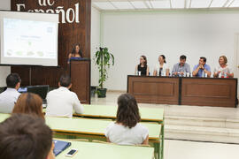 Intervención de una alumna. Graduación del alumnado del CIE de la Universidad de Málaga. Centro Internacional de Español. Julio de 2015