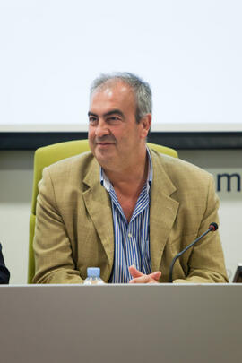 Carlos de las Heras en la presentación del logotipo y cartel conmemorativos del 50 Aniversario de la Facultad de Ciencias Económicas y Empresariales. Rectorado. Junio de 2014