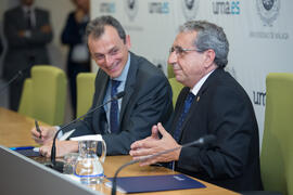 José Ángel Narváez y Pedro Duque. Consejo de Gobierno extraordinario de la Universidad de Málaga. Edificio del Rectorado. Junio de 2018