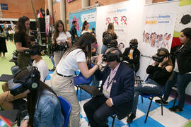 José Ángel Narváez en el estand de Samsung. Jornadas de Puertas Abiertas de la Universidad de Málaga. Complejo Polideportivo Universitario. Abril de 2018