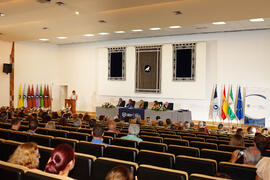 Intervención de Rosario Machuca. Homenaje al personal que cumple 25 años al servicio de la Universidad de Málaga y al personal jubilado. Paraninfo. Julio de 2013