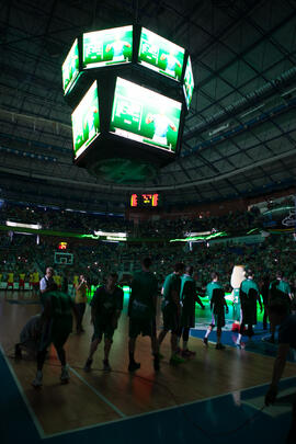 Cancha de baloncesto. Homenaje del Unicaja Baloncesto a la Facultad de Económicas en su 50 Aniversario. Palacio de Deportes José María Martín Carpena. Mayo de 2015