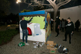 Demostración de arte callejero posterior a la inauguración de la sala de exposiciones "Espacio Cero" en el Contenedor Cultural. Campus de Teatinos. Abril de 2019