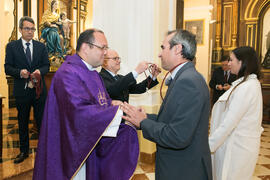 Entrega de medallas de la Cofradía de los Estudiantes. Misa de Lunes Santo. Iglesia de San Agustín. Abril de 2019