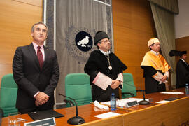Mesa presidencial en la investidura como Doctor "Honoris Causa" de Manuel Molina Lozano por la Facultad de Turismo de la Universidad de Málaga. Rectorado. Abril 2016