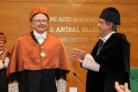 Investidura de Aníbal Ollero como Doctor "Honoris Causa" por la Universidad de Málaga. Edificio del Rectorado. Mayo de 2025