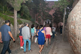 Visita nocturna tematizada a la Alcazaba. Olimpiada Española de Economía, Fase Nacional. Alcazaba de Málaga. Junio de 2015