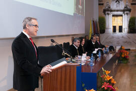 Miguel Porras en la imposición de la Medalla de Oro de la Universidad de Málaga a la Universidad de Granada. Paraninfo. Diciembre de 2016