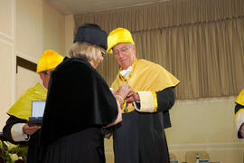 Investidura como Doctor "Honoris Causa" de D. Enrique Moreno González por la Universidad de Málaga. Facultad de Medicina. Mayo de 2011