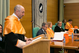 Eugenio José Luque Domínguez en la investidura como Doctor "Honoris Causa" de José Emilio Navas por la Facultad de Ciencias Económicas y Empresariales de la Universidad de Málaga. Edificio del Rectorado. Abril de 2017