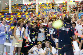 Celebración tras la ceremonia de clausura del Campeonato del Mundo Universitario de Balonmano. Antequera. Julio de 2016