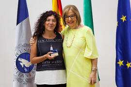 Retrato con la rectora en el homenaje a los jubilados y al personal que cumple 25 años de servicio en la UMA. Paraninfo. Mayo 2015