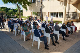 Asistentes al homenaje a los sanitarios en la Facultad de Medicina. Campus de Teatinos. Octubre de 2021