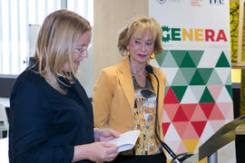Susana Cabrera presenta a María Teresa Fernández de la Vega. Clausura del programa "Genera". Edificio "The Green Ray". Junio de 2019