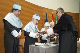 Investidura como "Doctores Honoris Causa" de Antonio García Berrio y Pilar Palomo Vázquez por la Facultad de Filosofía y Letras de la Universidad de Málaga. Edificio del Rectorado. Junio de 2024