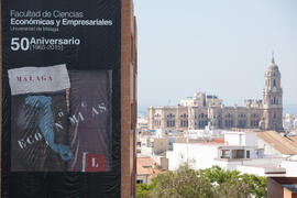 Cartel del 50 Aniversario de la Facultad de Económicas. Facultad de Ciencias Económicas y Empresariales, Campus de El Ejido. Mayo de 2015