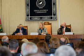 Encuentro con la Ministra de Economía Nadia Calviño en la Facultad de Ciencias Económicas y Empresariales de la Universidad de Málaga. Enero de 2022