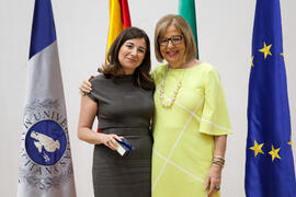 Retrato con la rectora en el homenaje a los jubilados y al personal que cumple 25 años de servicio en la UMA. Paraninfo. Mayo 2015