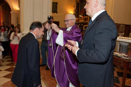 Entrega de medallas de la Cofradía de los Estudiantes. Misa de Lunes Santo. Iglesia de San Agustín. Abril de 2014