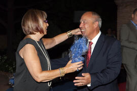 Cena de gala con motivo al homenaje para los jubilados y personal que cumple 25 años de servicio en la Universidad de Málaga. Jardín Botánico. Junio de 2009