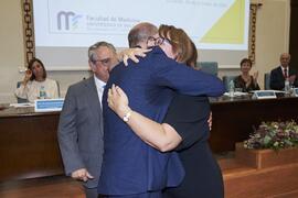 Entrega de la Medalla de Oro de la Facultad de Medicina de la Universidad de Málaga a Yolanda García Calvente en la celebración de su 50 Aniversario. Facultad de Medicina. Octubre de 2022